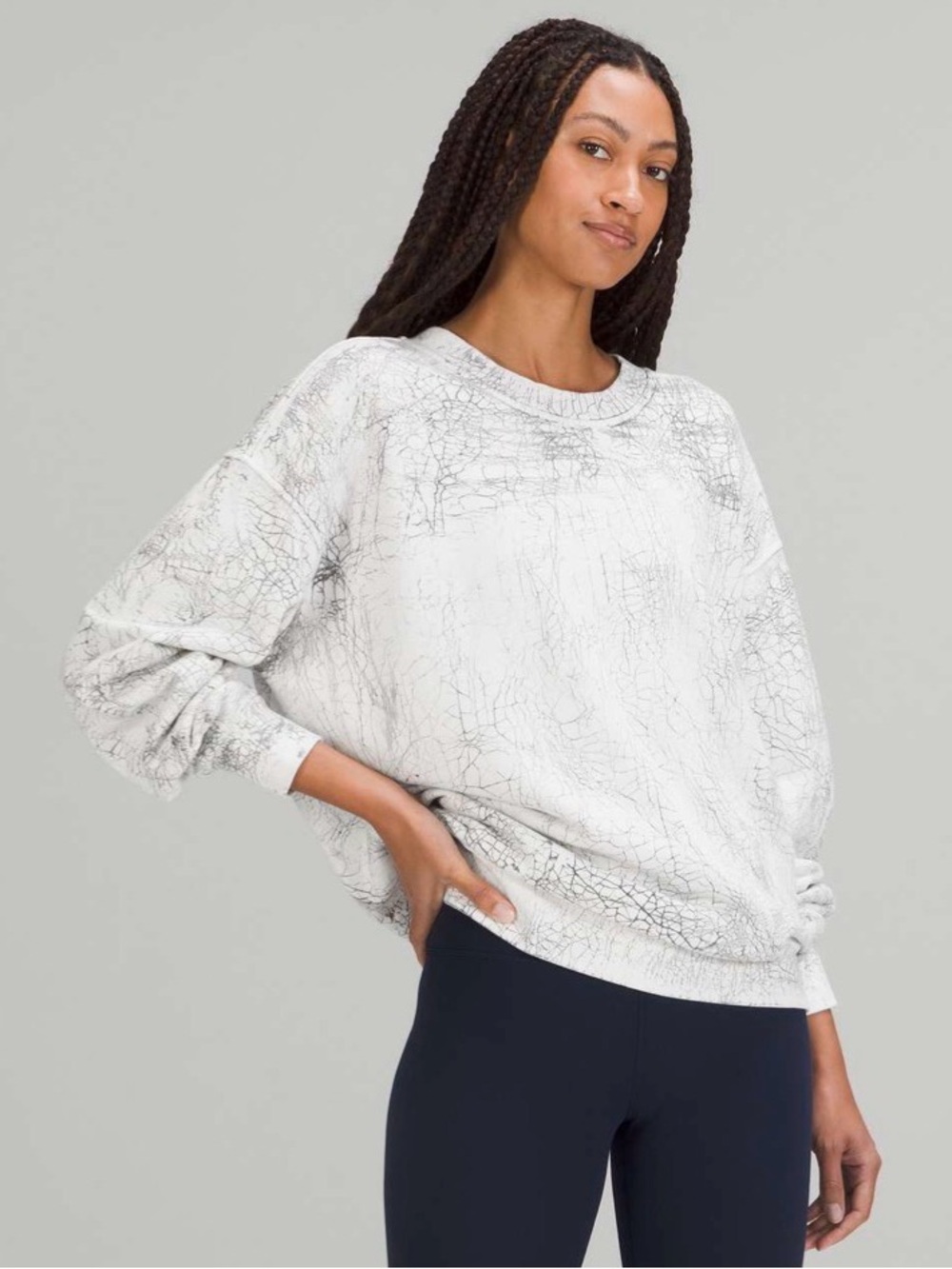 Lululemon Perfectly Oversized Crew Thread Dye White Black Size 6